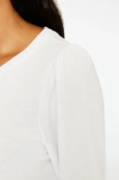 Zhuri Tee